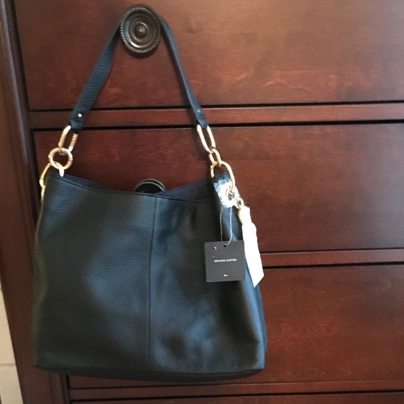 Tommy Hilfiger Handbags - 🍀Tommy Hilfiger LEATHER/Chain Hobo Bag